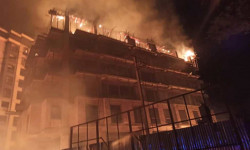 Бишкектеги жаңы курулуп жаткан көп кабаттуу имараттан чыккан өрт өчүрүлдү 