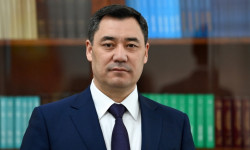 Президент Садыр Жапаров Кыргызстандын ишкерлерин кесиптик майрамы менен куттуктады