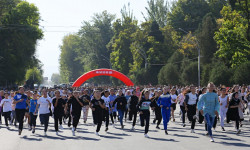 Ош шаарында күзгү массалык чуркоо болуп өттү