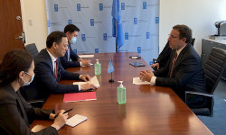 Казакбаев БУУнун Өнүктүрүү Программасынын администратору Ахим Штайнер менен жолугушту