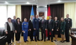 Америка тарап Кыргызстанга өзгөчө кырдаалдардын алдын алуу багытында жардам берүүгө даяр 