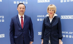 Руслан Казакбаев  ЕККУнун Башкы катчысы Хелга Мария Шмидт менен жолугушту 