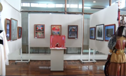 Бишкекте сүрөтчү Маратбек Шарафидиновдун жеке сүрөт көргөзмөсү өтүүдө 