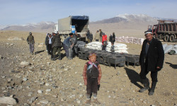 Улуу жана Кичи Памирде жашаган этникалык кыргыздарга гуманитардык жардам жөнөтүлдү 