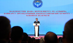 Садыр Жапаров: Эл турмушун жакшыртуу үчүн акимдер керт башыңар менен жооптуу болосуңар