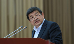 Салык төлөбөгөндөр өлкөдөн чыкпайт,- Акылбек Жапаров