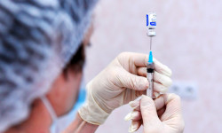 COVID-19: Кыргызстанда акыркы суткада дээрлик 12 миң адам эмделди