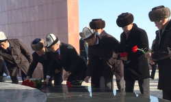 Мамлекеттик катчы Сүйүнбек Касмамбетов  “Ата-Бейит” улуттук тарыхый-мемориалдык комплексине барды