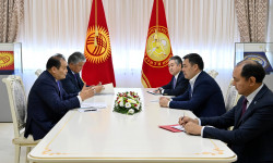 Президент Садыр Жапаров ТМККнын Башкы катчысы Багдад Амреевди кабыл алды