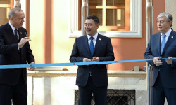 Стамбулда ТМКК Катчылыгынын жаңы штаб-квартирасынын ачылышында Кыргызстандын туусу көтөрүлдү