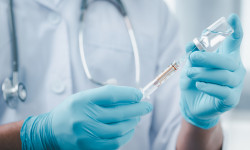 COVID-19: Бир суткада 11 322 адам вакцина алды