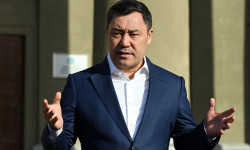 Садыр Жапаров Бишкектин Жер-Ынтымак конушунун тургундары менен жолугушту