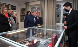 Татарстандын президенти Айтматовдун үй-музейине барды    