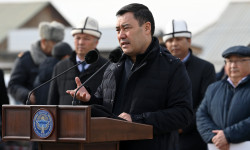 Президент Садыр Жапаров «Ак-Ордо-3» конушунун жашоочулары менен жолугушту