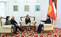 Президент Садыр Жапаров UFC боюнча дүйнө чемпиону Валентина Шевченко менен жолугушту