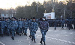 Ички иштер органдарынын Бишкек гарнизонунун саптык кароосу өттү