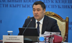 Президент Садыр Жапаров: 2 ай көптүк кылат, 1 айда отчёт бересиңер!