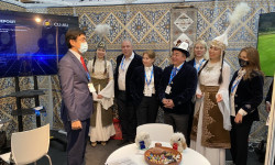 Эдил Байсалов Лондон шаарында жумушчу сапар менен жүрөт