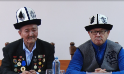 Манасчы Назаркул Сейдракмановдун 70 жылдык маарекесине карата жыйын өттү