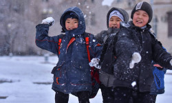 Мектеп окуучулары кышкы каникулда 12 күн эс алышат