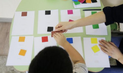 Аз камсыз болгон үй-бүлөлөрдүн балдарын мектепке даярдоого мамлекет көмөктөшөт