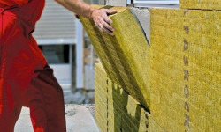 Экологиялык уюмдар энергияны үнөмдүү пайдаланган турак жайларды көрүп чыгышты