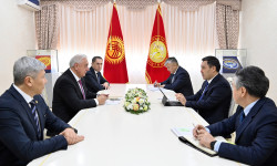 Президент Садыр Жапаров ЕЭК Коллегиясынын төрагасы Михаил Мясниковичти кабыл алды