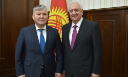 Арзыбек Кожошев ЕЭК Коллегиясынын Төрагасы Михаил Мясникович менен жолугушту