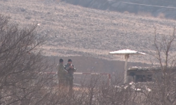 Баткен: кыргыз-тажик чек арасында эки тараптын чек арачылары чырдаша кетип, асманга ок атылган