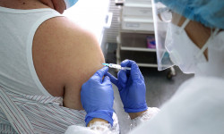 COVID-19: бир суткада 9558 адам вакцина алды