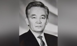 Некролог – Мамлекеттик ишмер Эсенбек Дүйшеев дүйнө салды