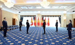 Президент Садыр Жапаров бир катар өлкө элчилеринин ишеним грамоталарын кабыл алды