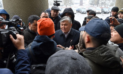 Арзыбек Кожошев нааразы болгон ишкерлер менен жолукту