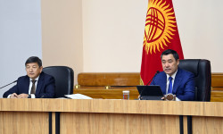 Президент: Кыргызстан демократиялык жолдон кайтпайт