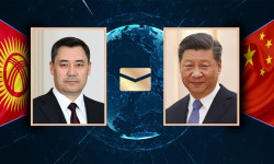 Си Цзиньпин Президент Садыр Жапаровду жана кыргызстандыктарды Жаңы жылы менен куттуктады