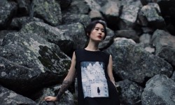 Алия Шагиева кийимдер коллекциясын чыгара баштады