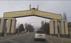 Талас шаарынын бюджети ушул жылы 10 пайыздан кем эмес өсүү алдында турат - Шабданов