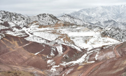 Тоо-кен компаниялардан түшүүчү каражаттарды региондорду өнүктүрүү фонддоруна бөлүштүрүү ачык жүрөт