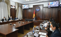 Аймактардагы өкүлчүлүктөргө жана айыл өкмөттөргө элетрондук документ жүгүртүүгө өтүү тапшырмасы берилди 