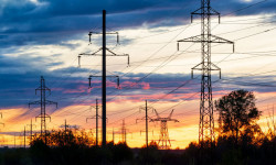 Аз камсыз үй-бүлөлөр электр энергиясы үчүн 50 тыйындан төлөй башташты