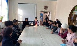 Эдил Байсалов Нарын облусунда жумушчу сапары менен жүрөт