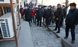 Рейддин жыйынтыгы: Ош шаарында бир катар көчөлөрдөгү тосмолор бузулат