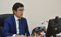 Эдил Байсалов коронавируска каршы күрөшүү боюнча штабдын кезектеги жыйынын өткөрдү