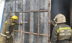 Маевкада унаа тетиктерин сактаган кампа өрттөндү