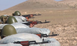 Баткен: Мекен чегинде турган чек арачылар