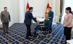 Чек араны коргоодо эрдик көрсөткөн аскер