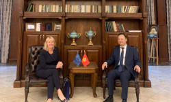 Руслан Казакбаев Европа Биримдигинин Борбордук Азия боюнча өкүлү Тери Хакала менен жолугушту