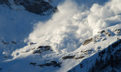 Кыргызстандын тоолуу райондорунда кар көчкү түшүүсү күтүлөт