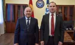 Эмилбек Абдыкадыров Беларустун Кыргызстандагы элчиси менен жолугушту  
