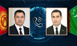 Садыр Жапаров Түркмөнстандын жаңы шайланган президенти Сердар Бердымухамедовду Кыргызстанга чакырды